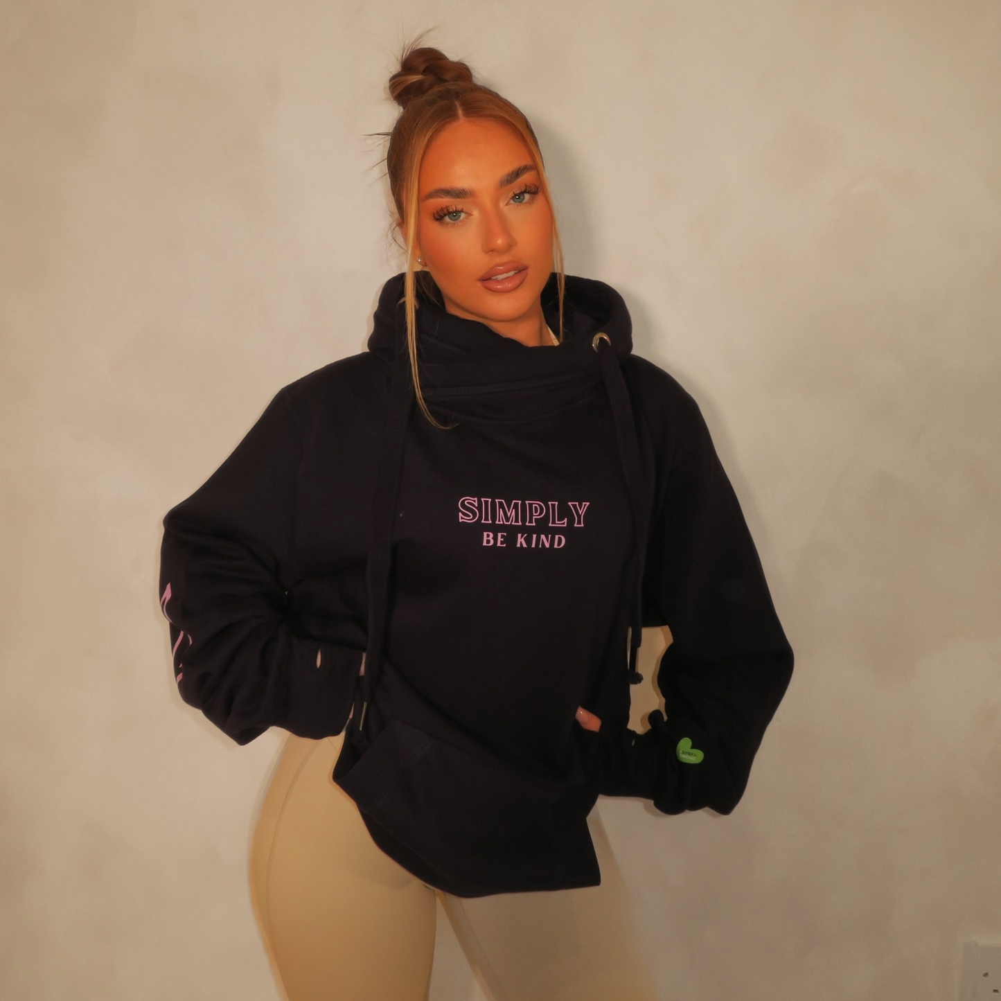 ONYX ROSE KISS KROSS HOODIE